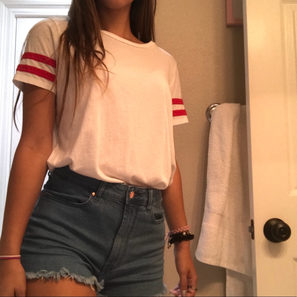 white t-shirt